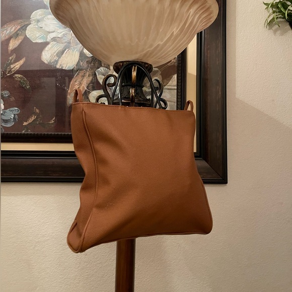 La Rue please check all picture of condition - Picture 3 of 17